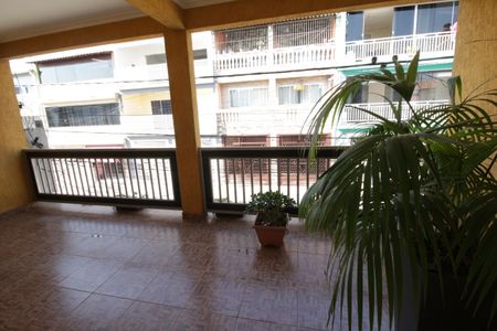 Casa à venda com 392m², 4 quartos e 3 vagasVaranda quartos