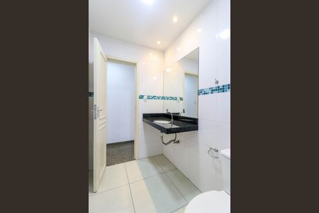 Casa à venda com 150m², 3 quartos e 1 vaga Casa à venda com 150m², 3 quartos e 1 vagaBanheiro