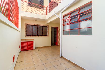 Casa à venda com 150m², 3 quartos e 1 vaga Casa à venda com 150m², 3 quartos e 1 vagaQuintal