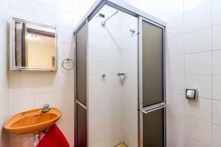 Casa à venda com 150m², 3 quartos e 1 vaga Casa à venda com 150m², 3 quartos e 1 vagaBanheiro de Serviço