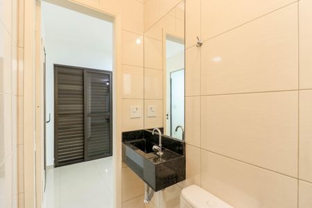 Casa à venda com 150m², 3 quartos e 1 vaga Casa à venda com 150m², 3 quartos e 1 vagaBanheiro da Suíte