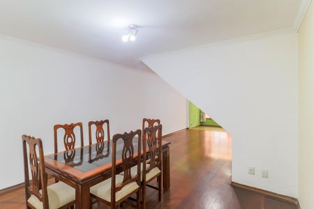 Casa à venda com 150m², 3 quartos e 1 vaga Casa à venda com 150m², 3 quartos e 1 vagaSala