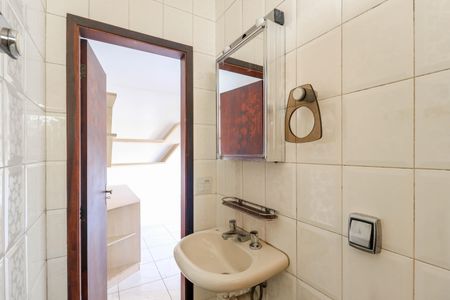 Casa à venda com 150m², 3 quartos e 1 vaga Casa à venda com 150m², 3 quartos e 1 vagaBanheiro 2