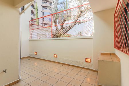 Casa à venda com 150m², 3 quartos e 1 vaga Casa à venda com 150m², 3 quartos e 1 vagaQuintal