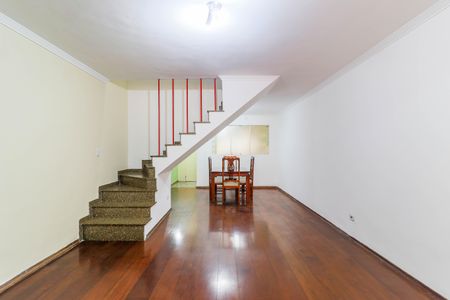 Casa à venda com 150m², 3 quartos e 1 vaga Casa à venda com 150m², 3 quartos e 1 vagaSala