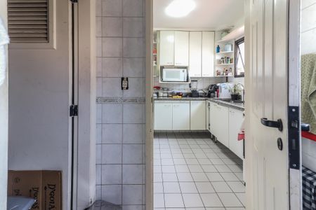 Casa de condomínio à venda com 208m², 3 quartos e 3 vagas Casa de condomínio à venda com 208m², 3 quartos e 3 vagasLavanderia