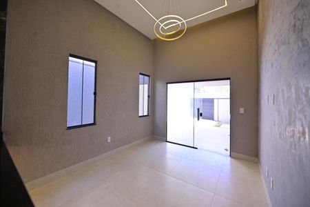 Casa para alugar com 150m², 2 quartos e 3 vagasSala