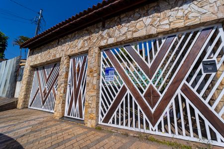 Casa à venda com 360m², 2 quartos e 5 vagasPlaca