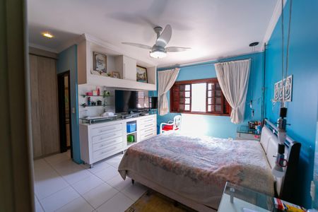 Casa à venda com 360m², 2 quartos e 5 vagasSuíte