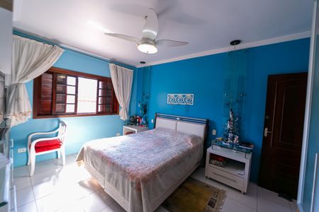 Casa à venda com 360m², 2 quartos e 5 vagasSuíte