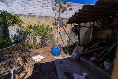 Casa à venda com 360m², 2 quartos e 5 vagasQuintal