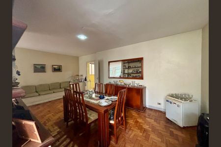 Apartamento à venda com 170m², 3 quartos e sem vagaSala de jantar