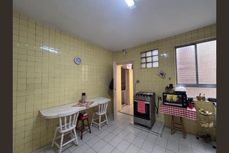 Apartamento à venda com 170m², 3 quartos e sem vagaCozinha