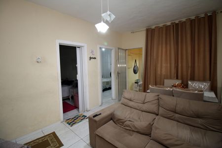 Casa à venda com 110m², 2 quartos e 1 vagaSala