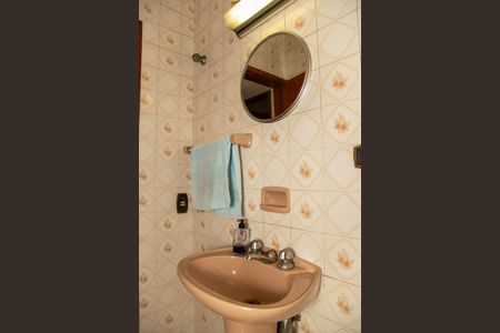 Casa à venda com 400m², 3 quartos e 5 vagasBanheiro 2