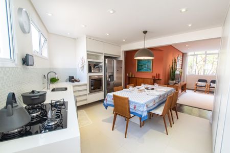 Apartamento à venda com 110m², 2 quartos e 1 vagaCozinha