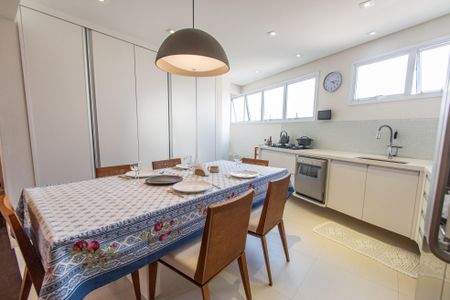 Apartamento à venda com 110m², 2 quartos e 1 vagaCozinha