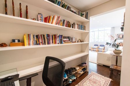 Apartamento à venda com 110m², 2 quartos e 1 vagaEscritório