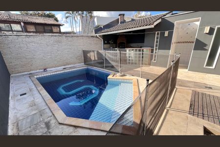 Casa de condomínio à venda com 366m², 5 quartos e 2 vagasÁrea comum