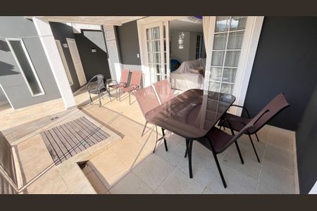 Casa de condomínio à venda com 366m², 5 quartos e 2 vagasÁrea comum