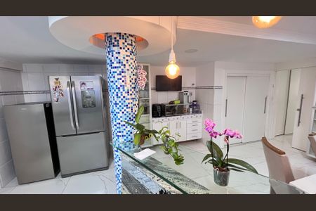 Casa de condomínio à venda com 366m², 5 quartos e 2 vagasCozinha