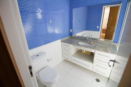Apartamento à venda com 178m², 3 quartos e 3 vagasBanheiro Suite 3