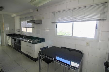 Apartamento à venda com 178m², 3 quartos e 3 vagasCozinha