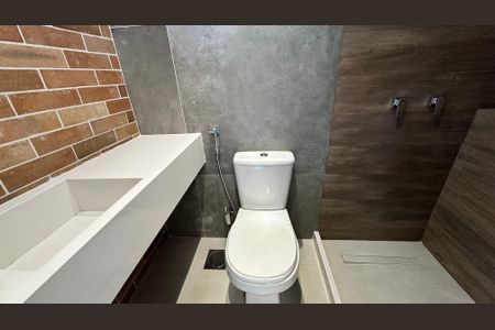 Casa à venda com 200m², 4 quartos e 2 vagasBanheiro da Suíte 1