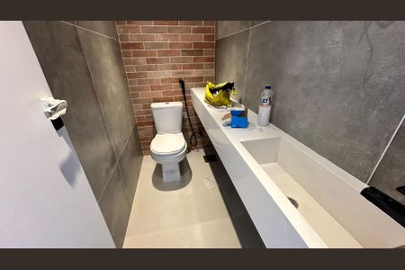 Casa à venda com 200m², 4 quartos e 2 vagasLavabo