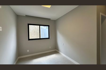 Casa à venda com 200m², 4 quartos e 2 vagasSuíte 2