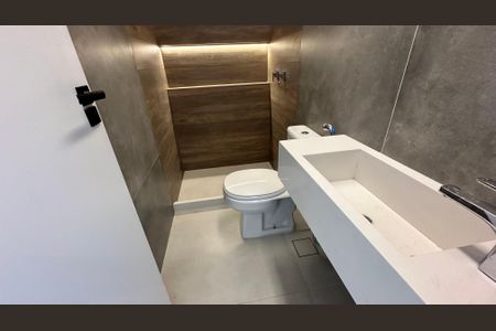 Casa à venda com 200m², 4 quartos e 2 vagasBanheiro da Suíte 3