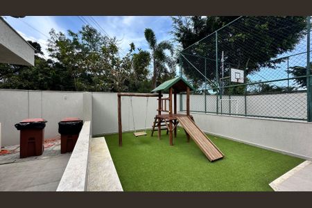 Casa à venda com 200m², 4 quartos e 2 vagasÁrea comum - Playground