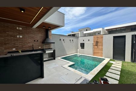 Casa à venda com 200m², 4 quartos e 2 vagasÁrea Externa