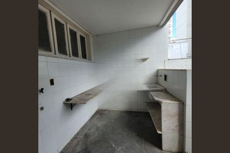 Casa à venda com 217m², 5 quartos e 2 vagas