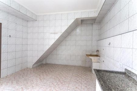 Casa à venda com 5 quartos, 220m² em Taboão, Diadema