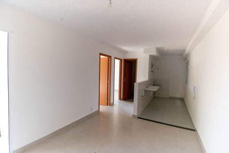 Sala de apartamento para alugar com 2 quartos, 50m² em Tribobó, São Gonçalo
