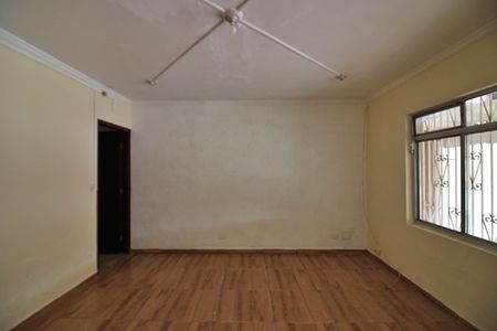 Casa para alugar com 158m², 3 quartos e 2 vagasSala