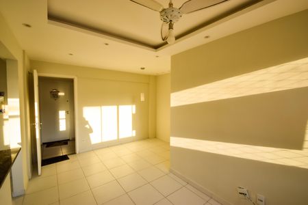 Apartamento à venda com 52m², 2 quartos e 2 vagas Apartamento à venda com 52m², 2 quartos e 2 vagasSala