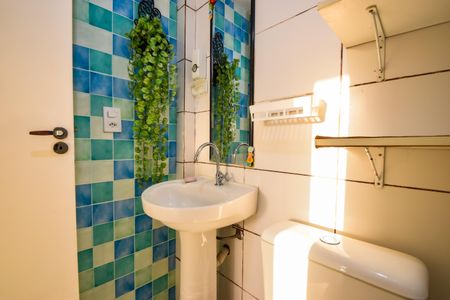 Apartamento à venda com 52m², 2 quartos e 2 vagas Apartamento à venda com 52m², 2 quartos e 2 vagasBanheiro