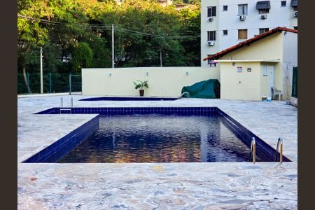 Apartamento à venda com 52m², 2 quartos e 2 vagas Apartamento à venda com 52m², 2 quartos e 2 vagasÁrea comum - Piscina
