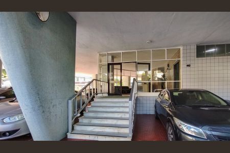 Apartamento à venda com 99m², 2 quartos e 1 vagaFachada e portaria