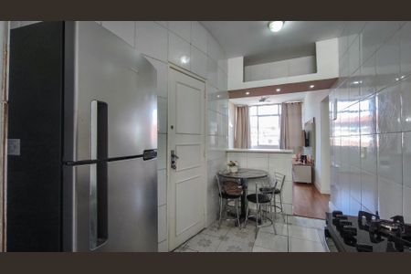 Apartamento à venda com 99m², 2 quartos e 1 vagaCozinha