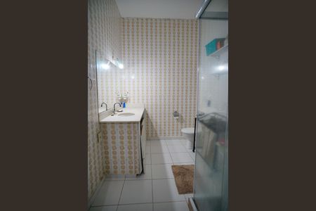 Casa à venda com 377m², 4 quartos e 3 vagas Casa à venda com 377m², 4 quartos e 3 vagasBanheiro Social 1
