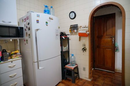 Casa à venda com 377m², 4 quartos e 3 vagas Casa à venda com 377m², 4 quartos e 3 vagasCozinha 1