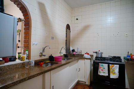 Casa à venda com 377m², 4 quartos e 3 vagas Casa à venda com 377m², 4 quartos e 3 vagasCozinha 1