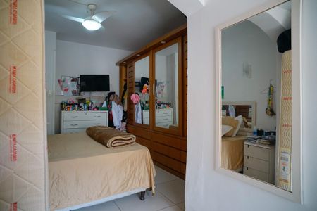 Casa à venda com 377m², 4 quartos e 3 vagas Casa à venda com 377m², 4 quartos e 3 vagasSuite 2