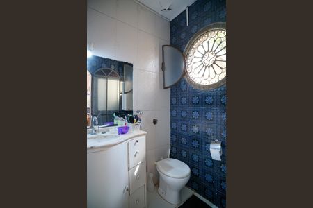 Casa à venda com 377m², 4 quartos e 3 vagas Casa à venda com 377m², 4 quartos e 3 vagasBanheiro/Suite 2