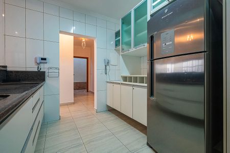 Casa à venda com 220m², 4 quartos e 4 vagas Casa à venda com 220m², 4 quartos e 4 vagasCozinha