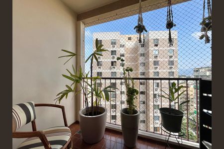 Apartamento à venda com 107m², 3 quartos e 1 vaga Apartamento à venda com 107m², 3 quartos e 1 vagaSala - Varanda