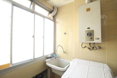 Apartamento à venda com 107m², 3 quartos e 1 vagaÁrea de serviço